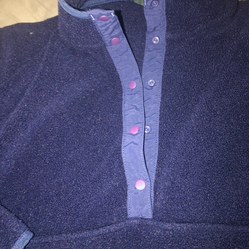 Navy blue L.L. BEAN fleece. 3/4 snaps - Picture 3 of 3